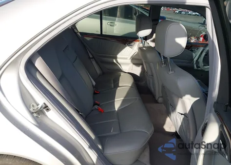 1999 Mercedes-Benz E 320 из США, поврежденный, VIN WDBJF65H3XA795472